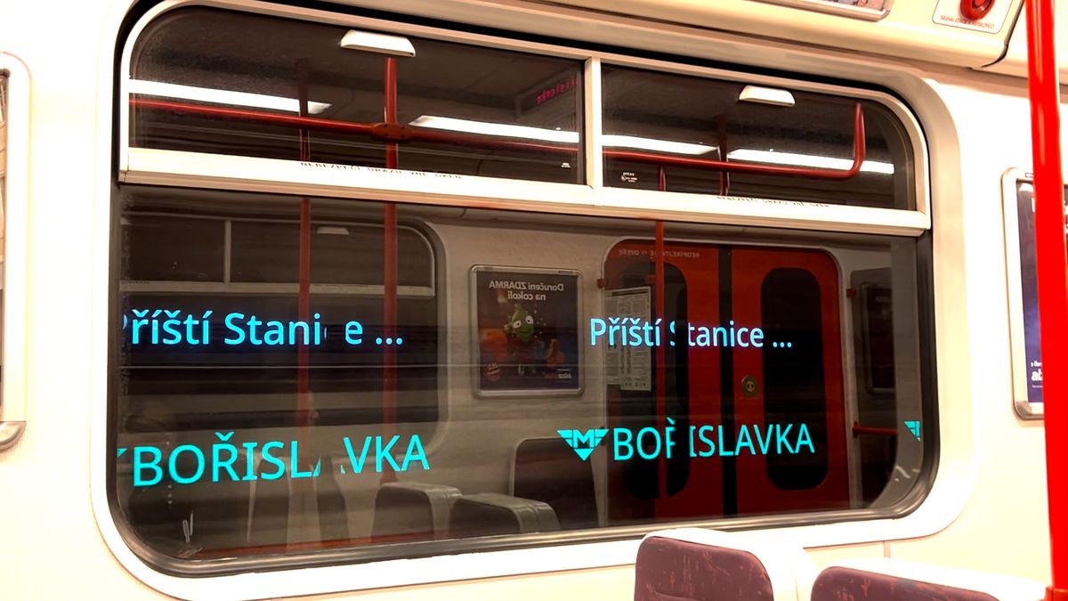 Praha testuje v metru unikátní informační systém